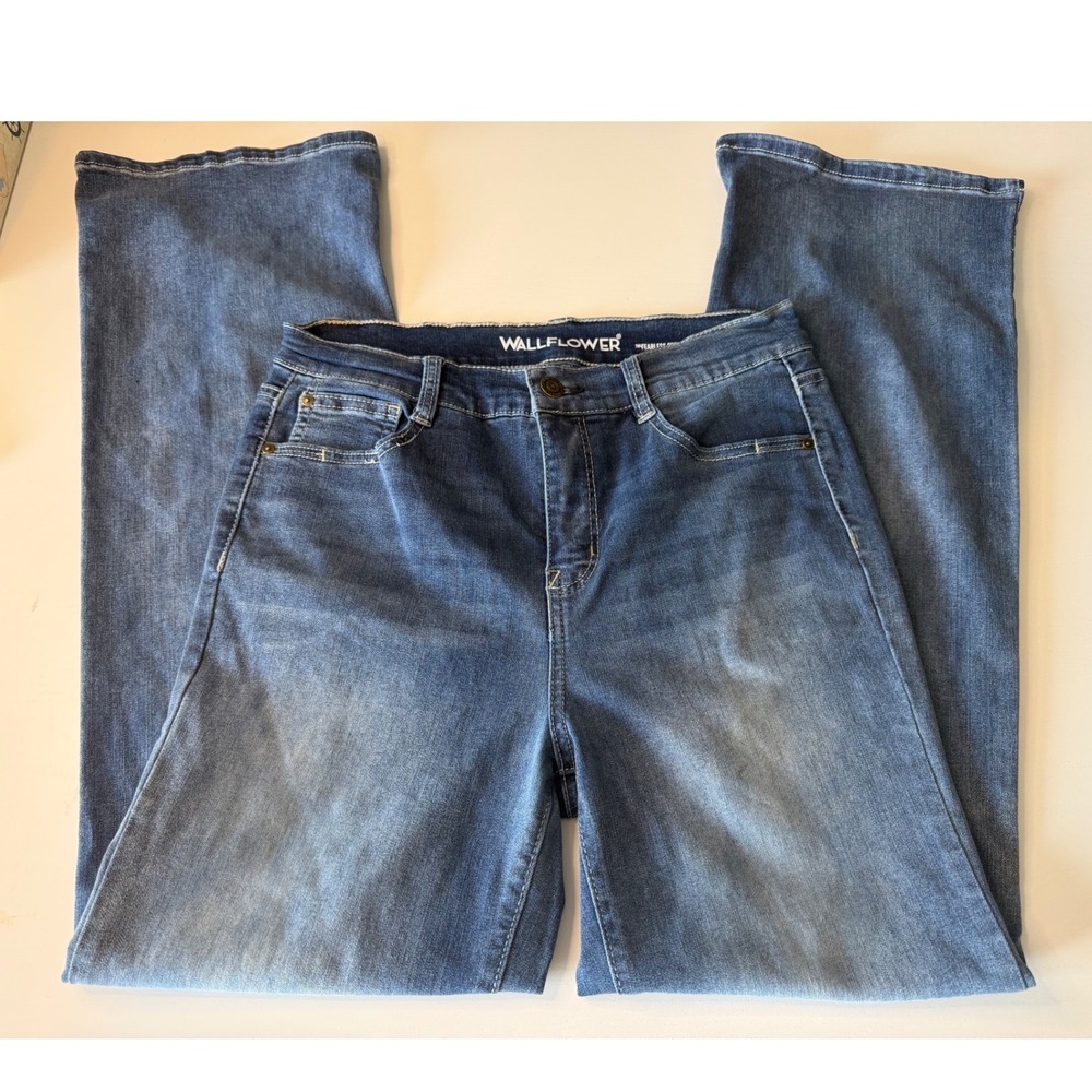 WallFlower Fearless Curvy Super High Rise Bootcut Jeans Blue Size 7 WFM13050F